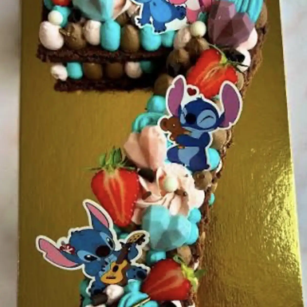 number cake  fruits 7